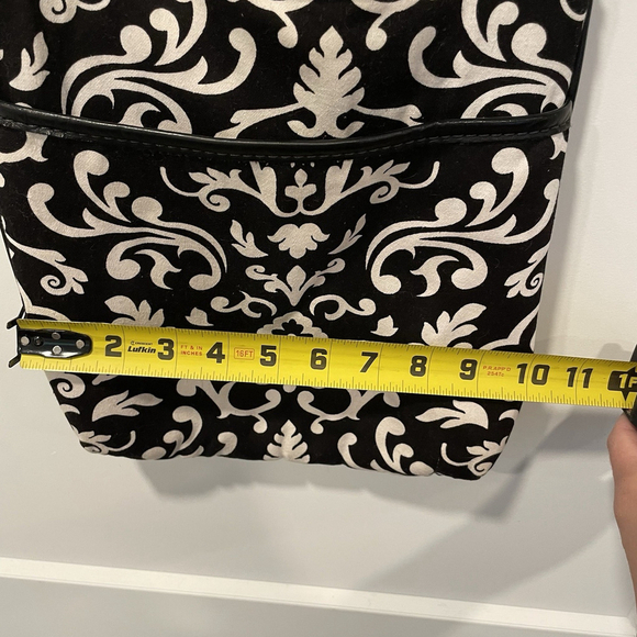 Thirty One Parisian Pop Black White Crossbody Shoulder Bag Zipper Organizer - Picture 3 of 6